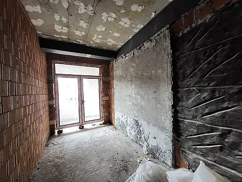 Satılır 3 otaqlı mənzil 188 m²