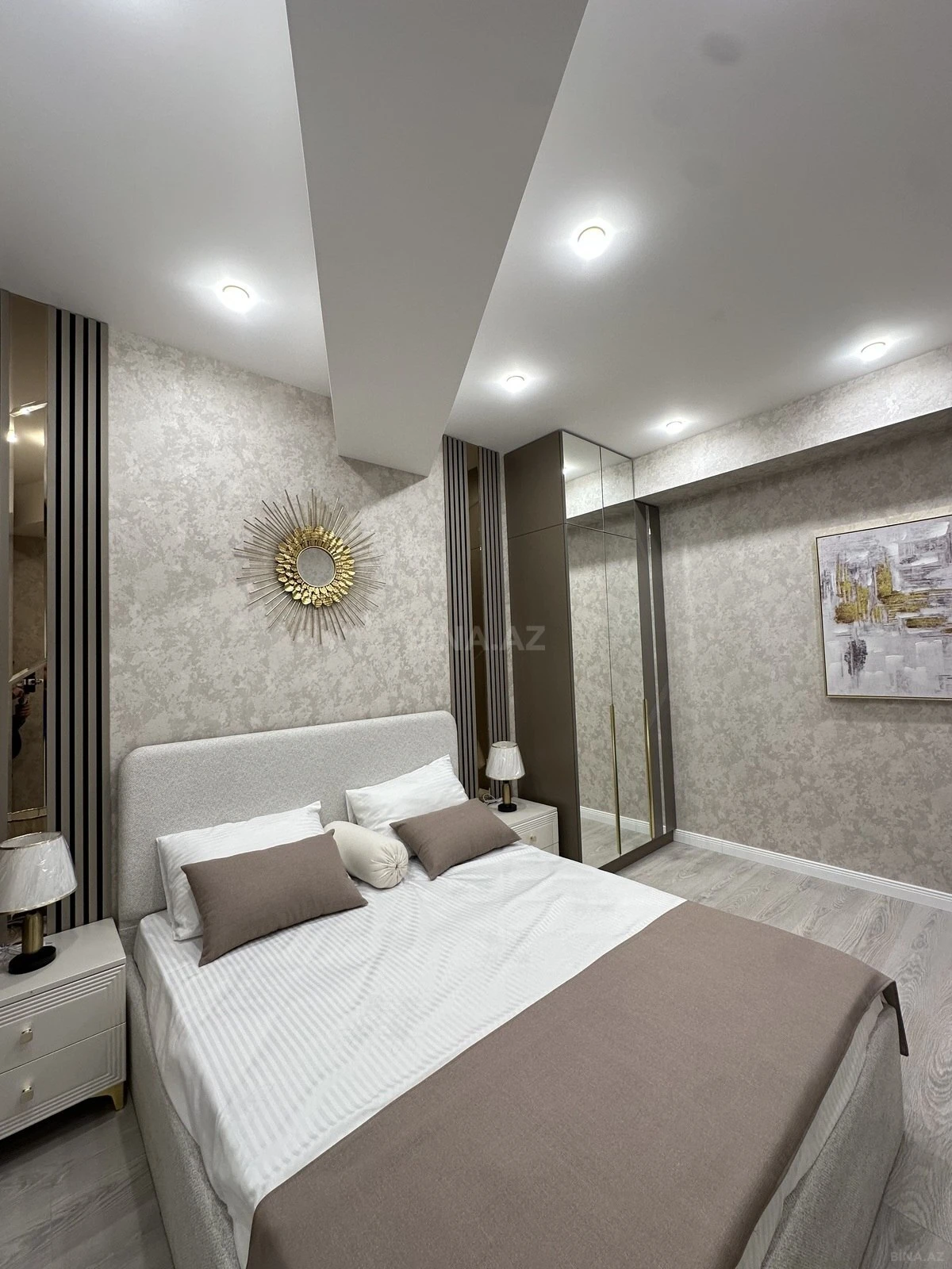 Satılır 2 otaqlı mənzil 61 m²