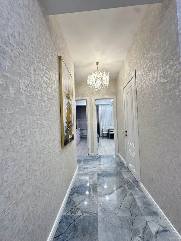 Satılır 2 otaqlı mənzil 61 m²