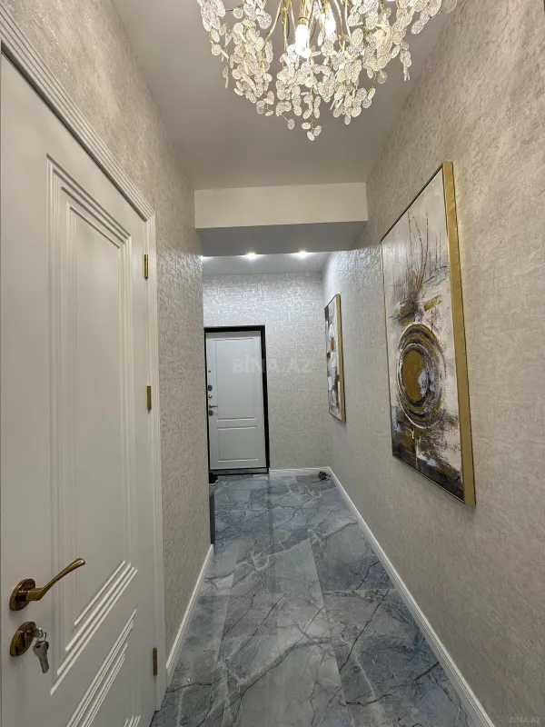 Satılır 2 otaqlı mənzil 61 m²