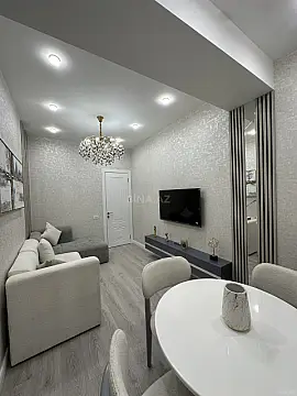 Satılır 2 otaqlı mənzil 61 m²
