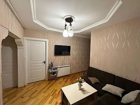 Satılır 5 otaqlı mənzil 105 m²