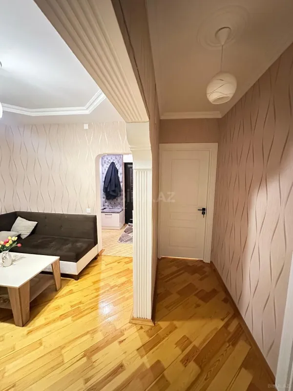 Satılır 5 otaqlı mənzil 105 m²