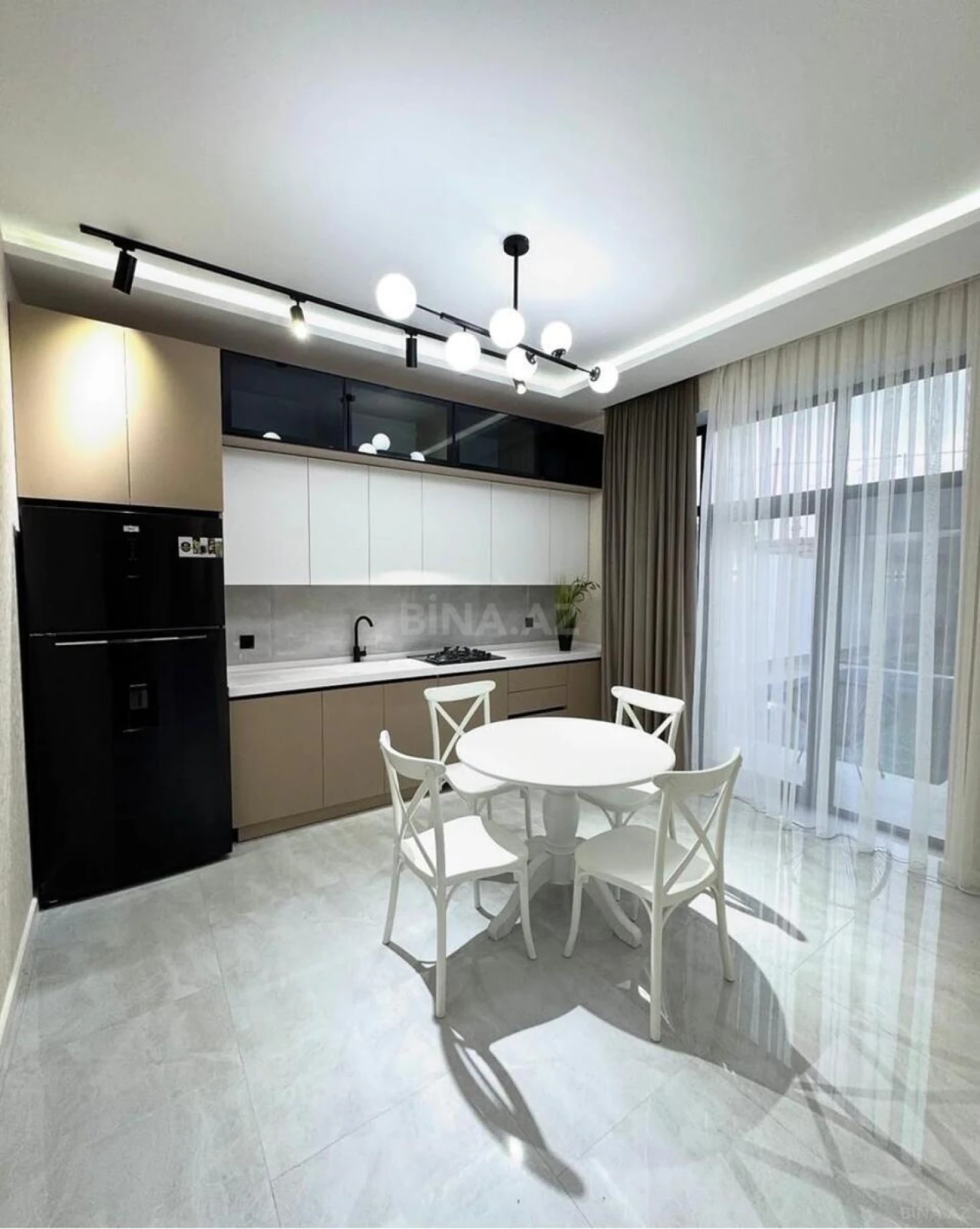 Kirayə verilir 4 otaqlı həyət evi 200 m²