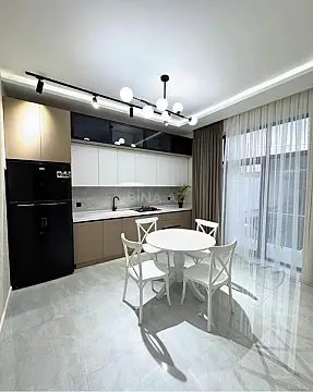 Kirayə verilir 4 otaqlı həyət evi 200 m²