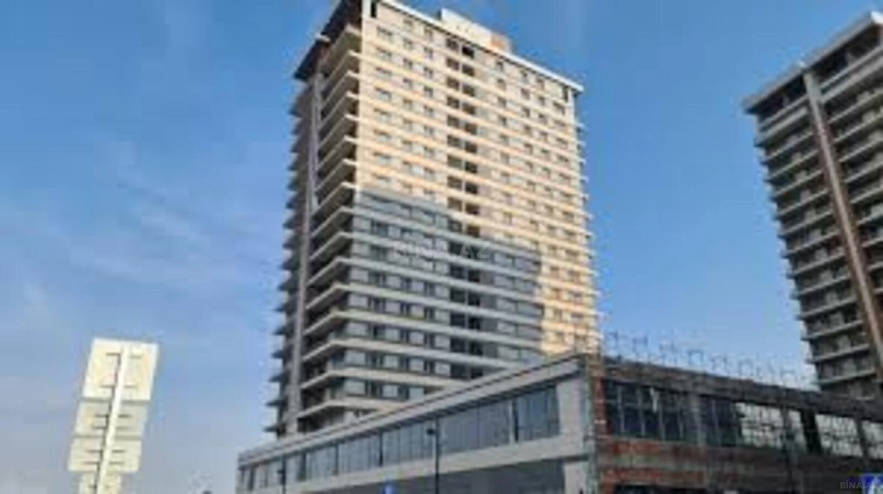 Satılır 3 otaqlı mənzil 157 m²