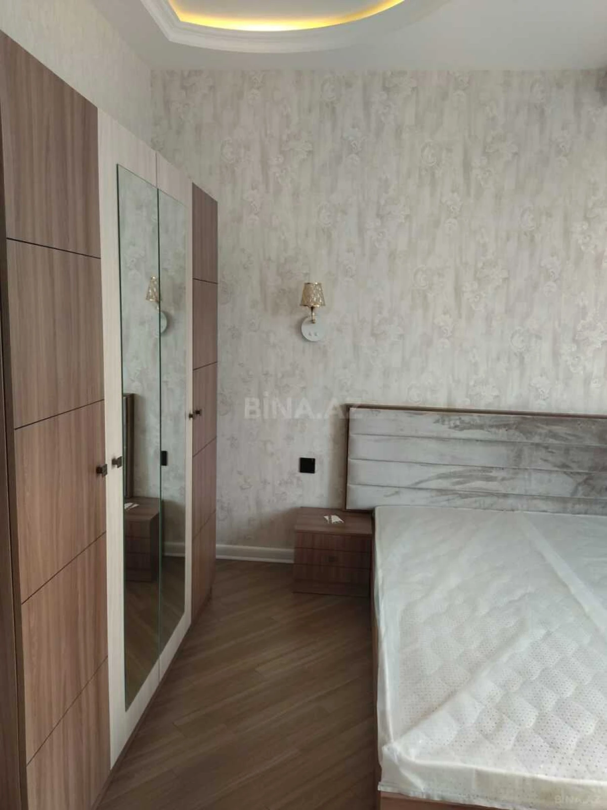 Kirayə verilir 2 otaqlı mənzil 82 m²