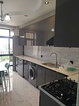 Kirayə verilir 2 otaqlı mənzil 82 m²