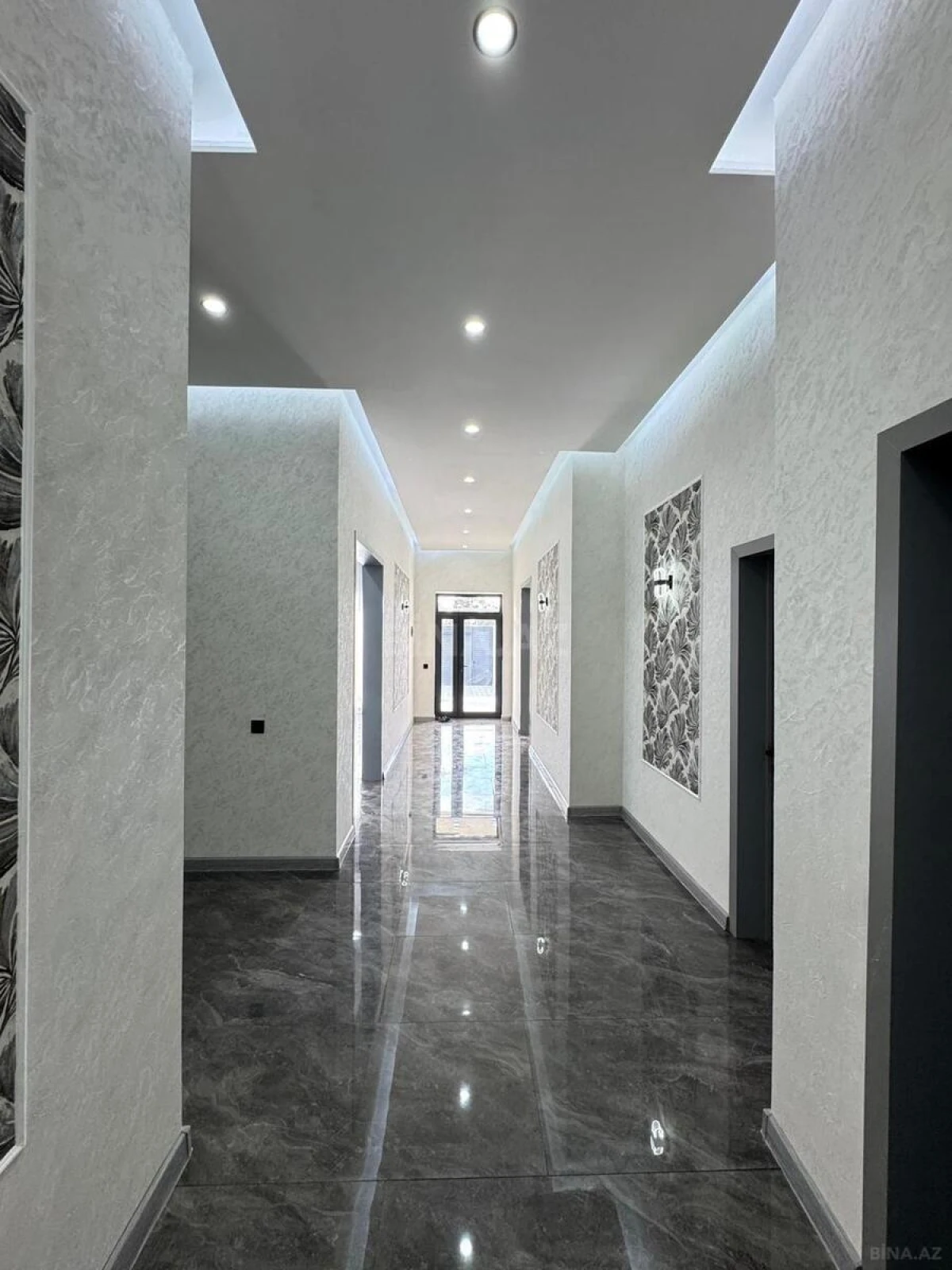 Satılır 4 otaqlı həyət evi 180 m²