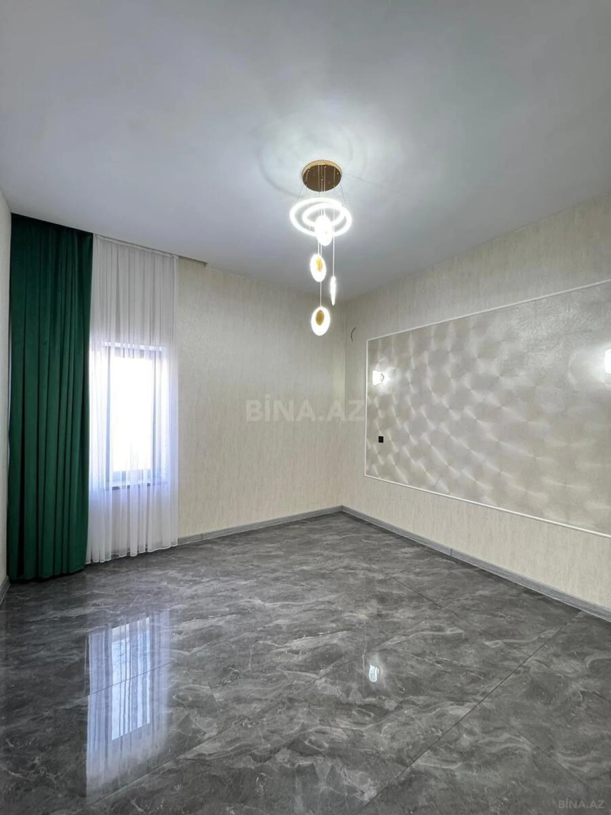Satılır 4 otaqlı həyət evi 180 m²