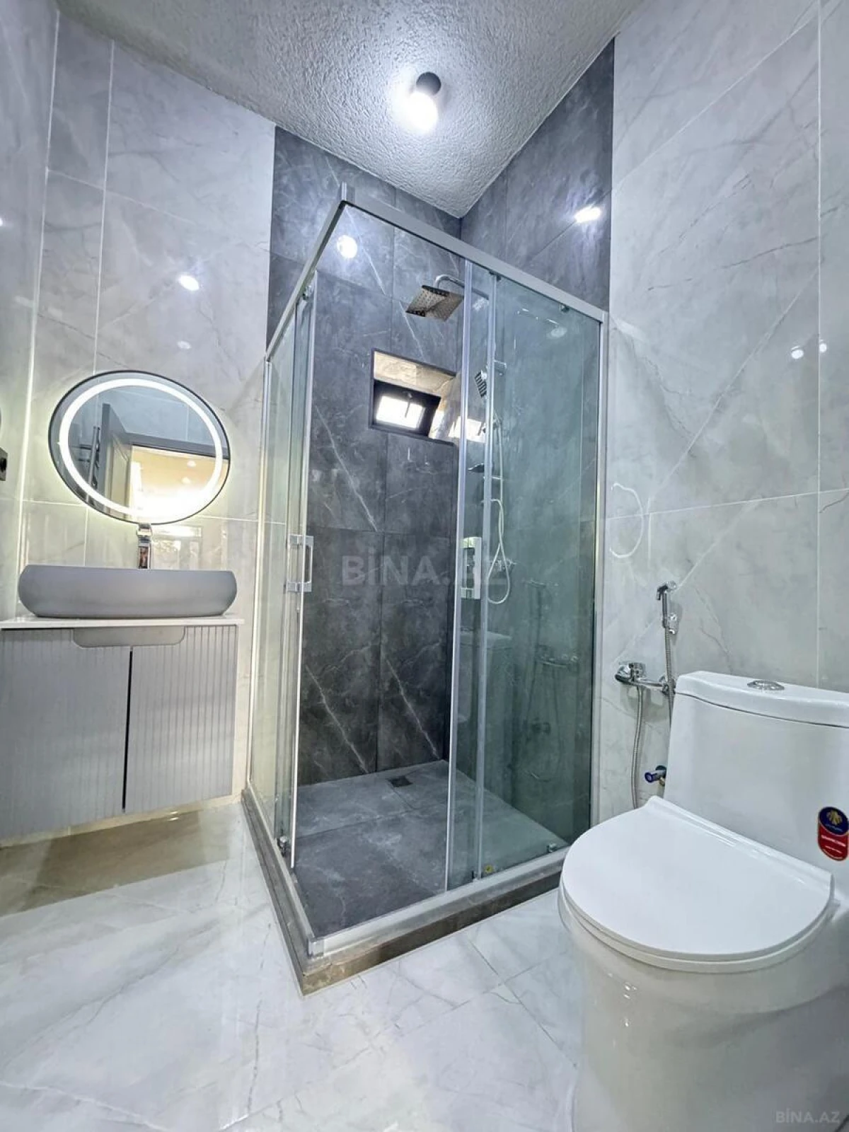 Satılır 4 otaqlı həyət evi 180 m²