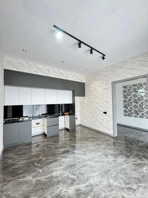Satılır 4 otaqlı həyət evi 180 m²