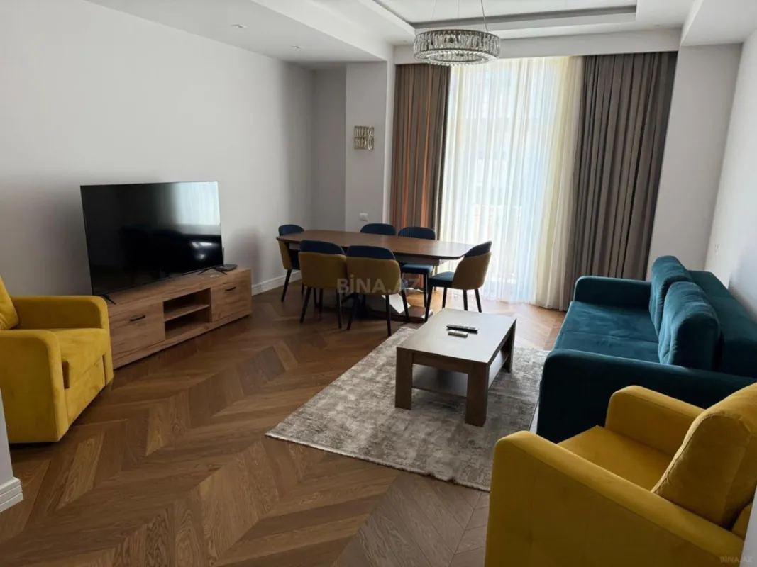 Kirayə verilir 3 otaqlı mənzil 122 m²