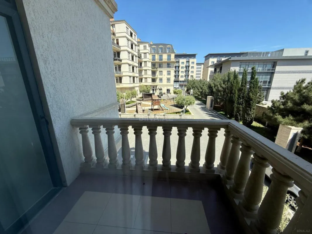 Kirayə verilir 3 otaqlı mənzil 122 m²