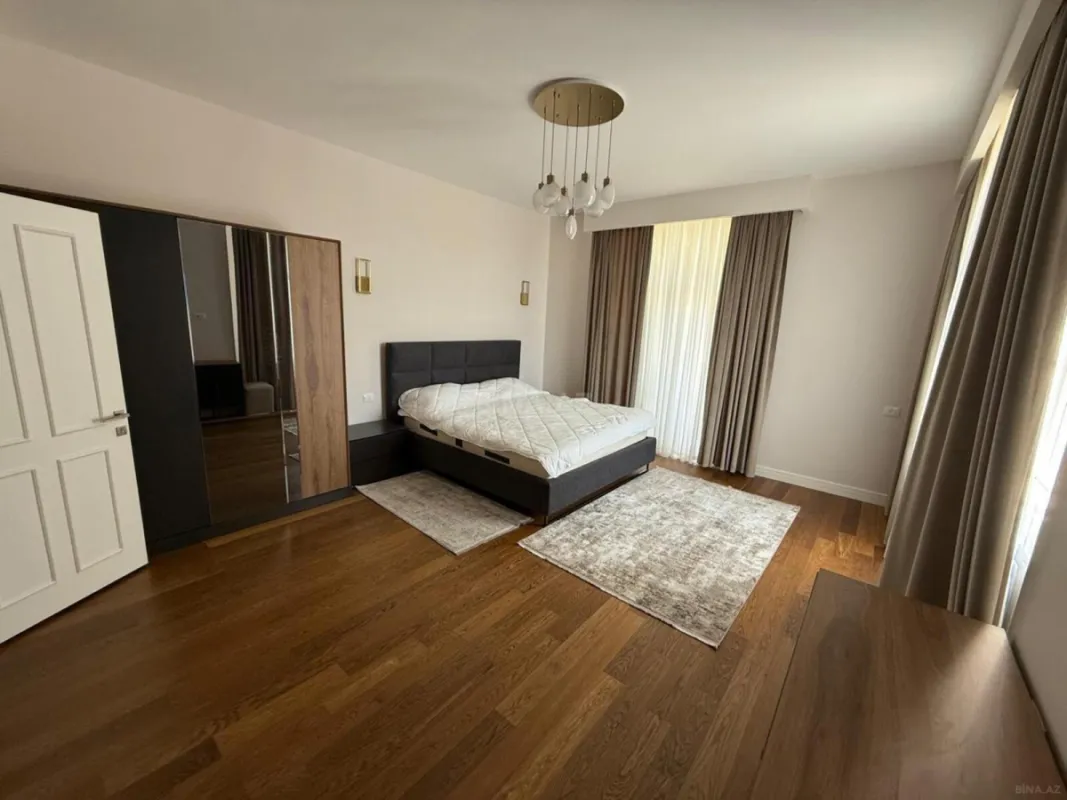 Kirayə verilir 3 otaqlı mənzil 122 m²