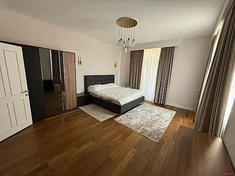 Kirayə verilir 3 otaqlı mənzil 122 m²