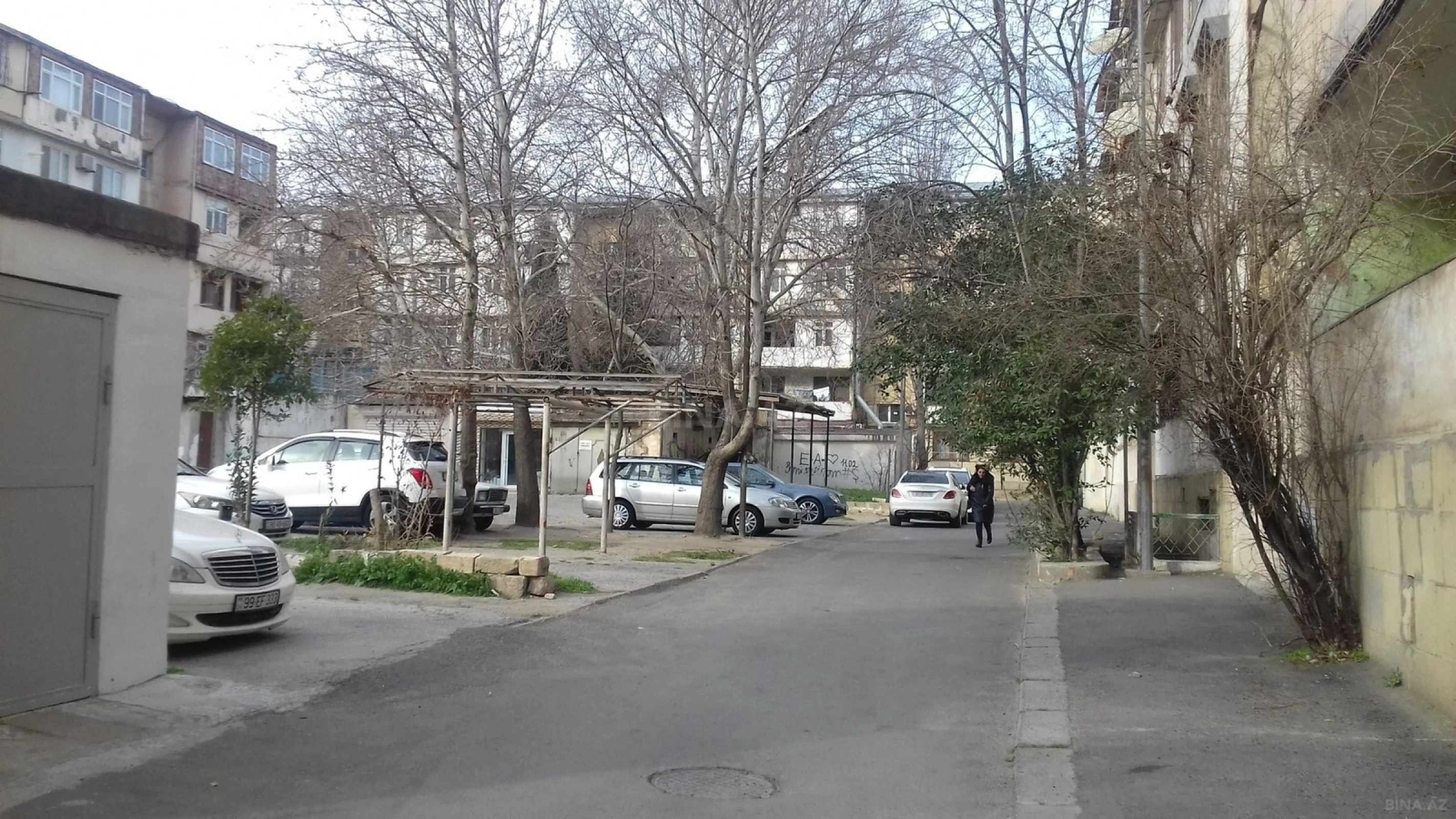 Satılır 3 otaqlı mənzil 83 m²