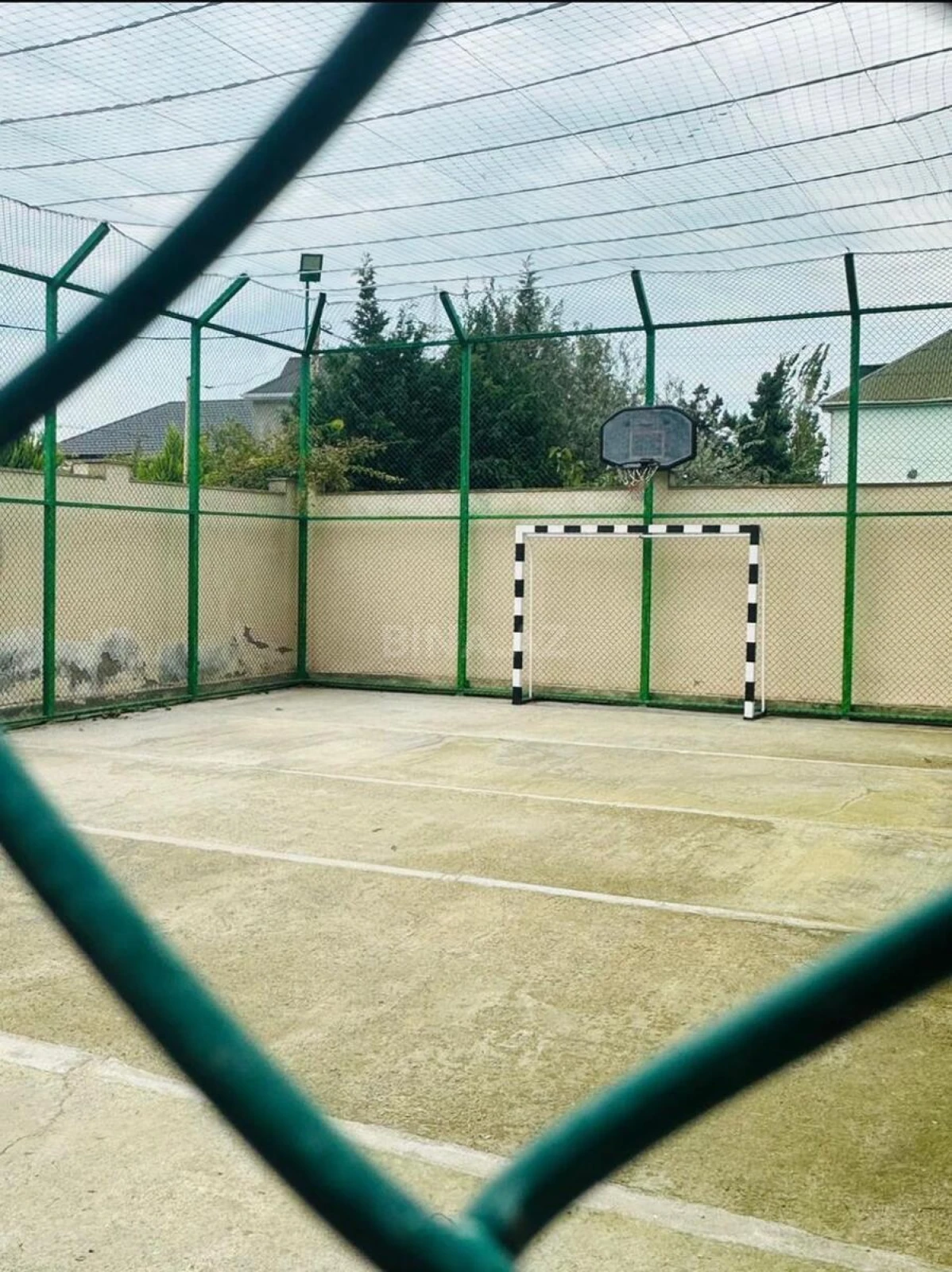 Kirayə verilir 5 otaqlı həyət evi 500 m²