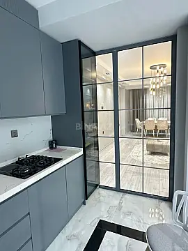 Kirayə verilir 2 otaqlı mənzil 80 m²
