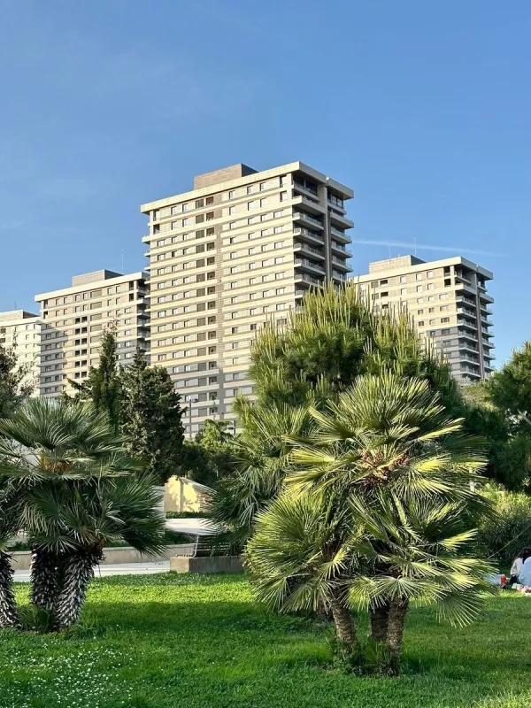 Satılır 3 otaqlı mənzil 157 m²