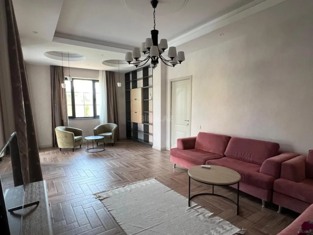 Kirayə verilir 5 otaqlı həyət evi 380 m²