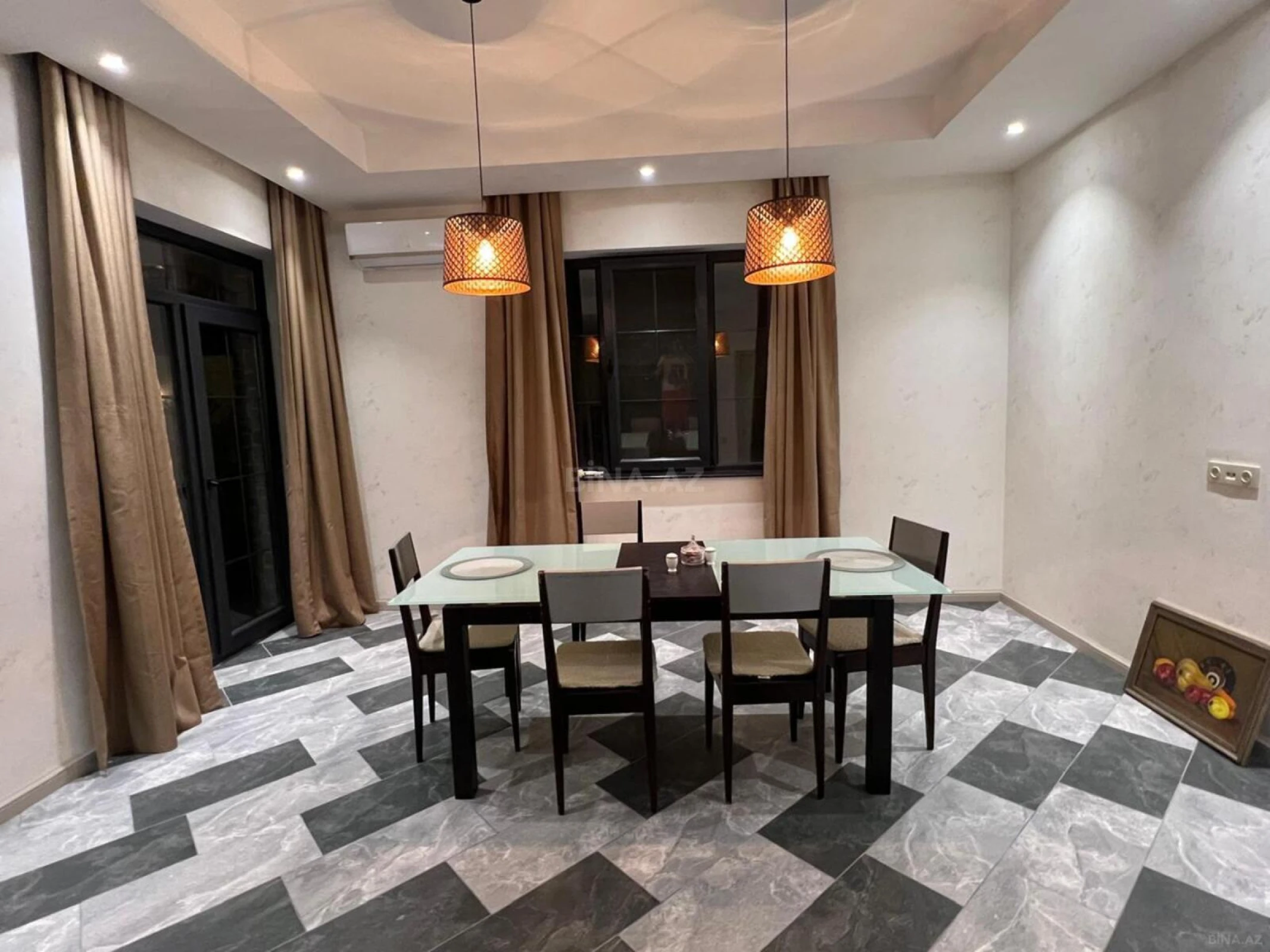 Kirayə verilir 5 otaqlı həyət evi 380 m²