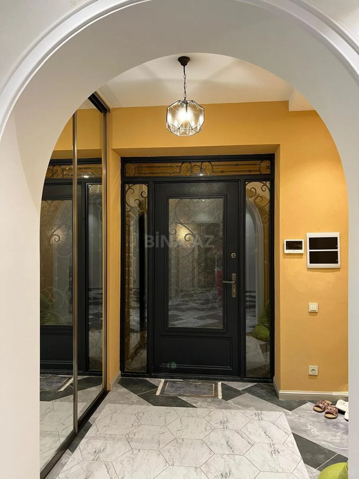 Kirayə verilir 5 otaqlı həyət evi 380 m²