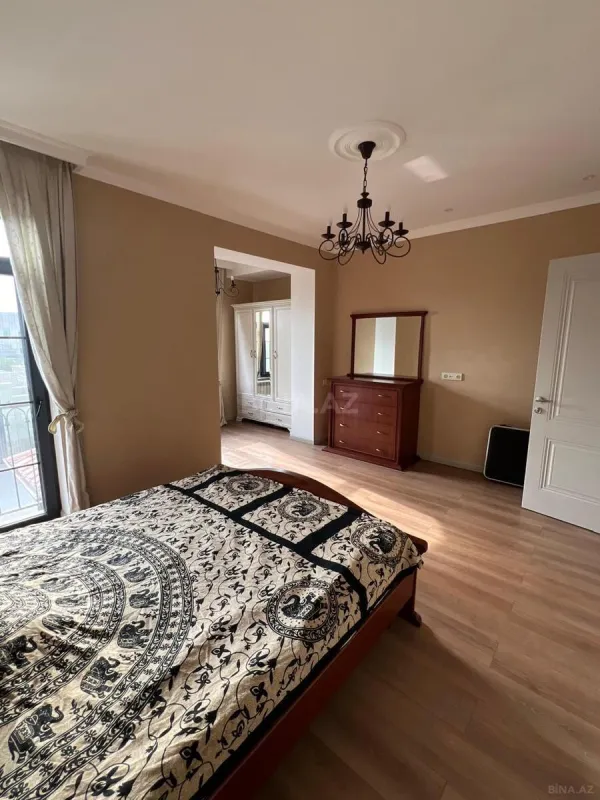 Kirayə verilir 5 otaqlı həyət evi 380 m²