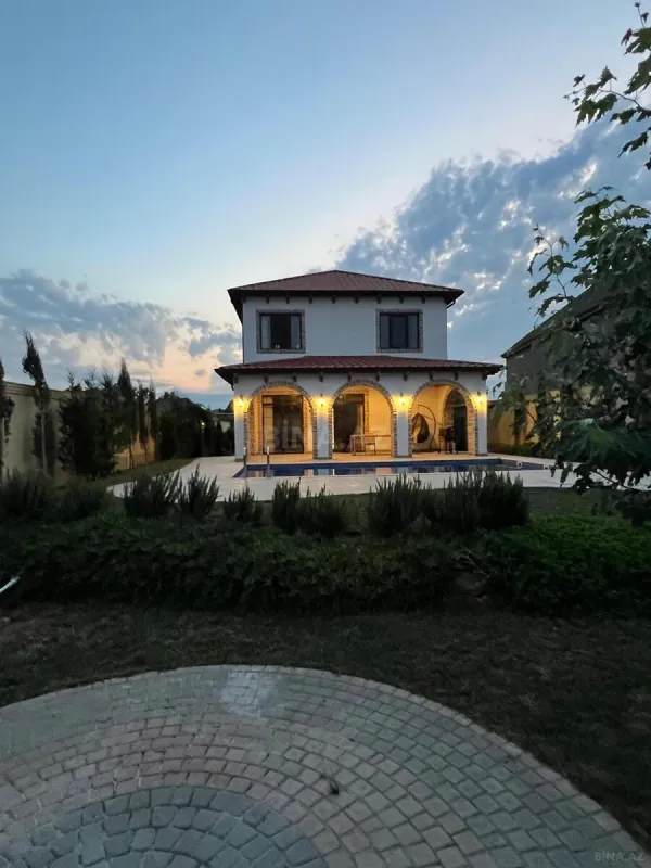 Kirayə verilir 5 otaqlı həyət evi 380 m²