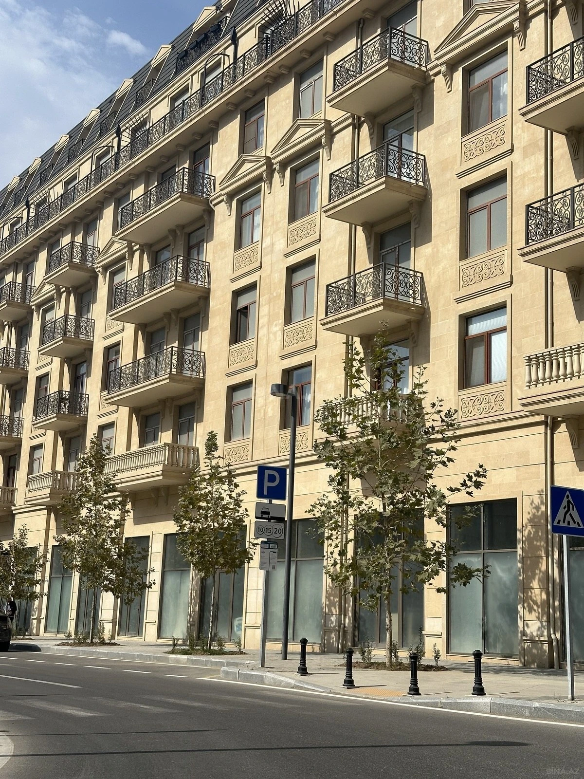 Satılır obyekt 257 m²