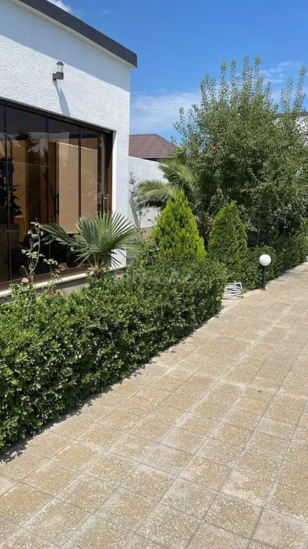 Kirayə verilir 4 otaqlı həyət evi 200 m²