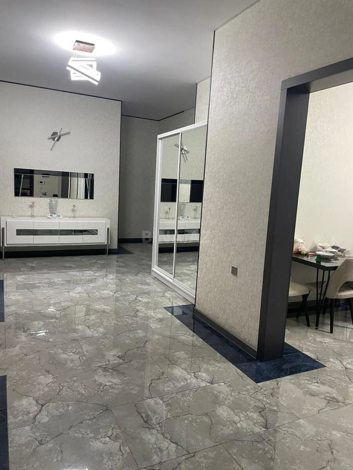 Kirayə verilir 4 otaqlı həyət evi 200 m²