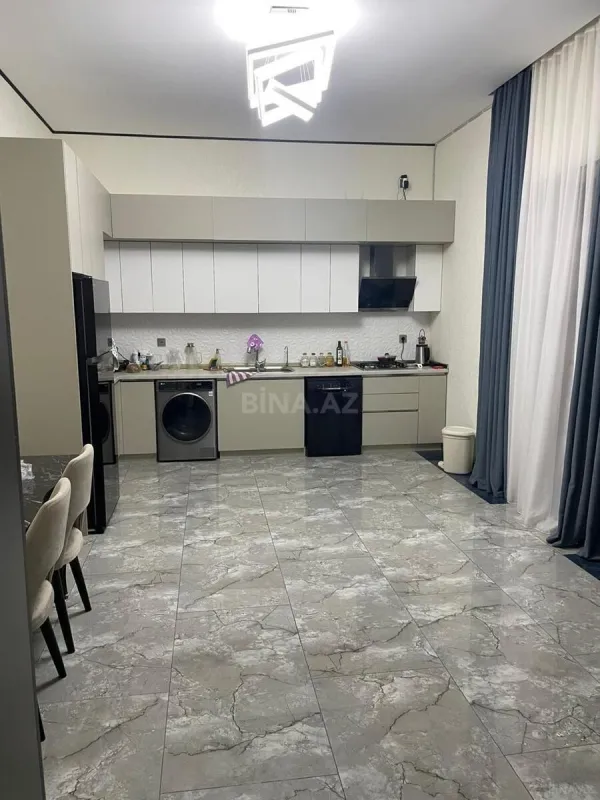 Kirayə verilir 4 otaqlı həyət evi 200 m²