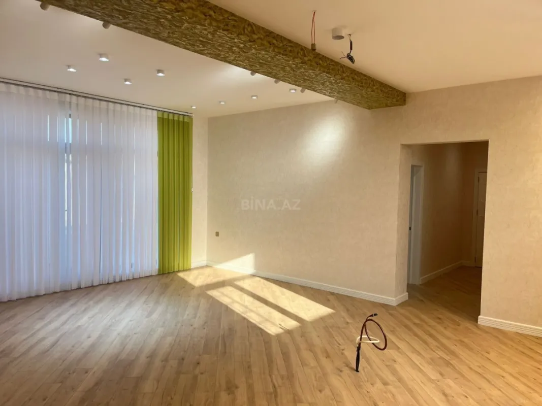 Satılır 5 otaqlı həyət evi 124 m²