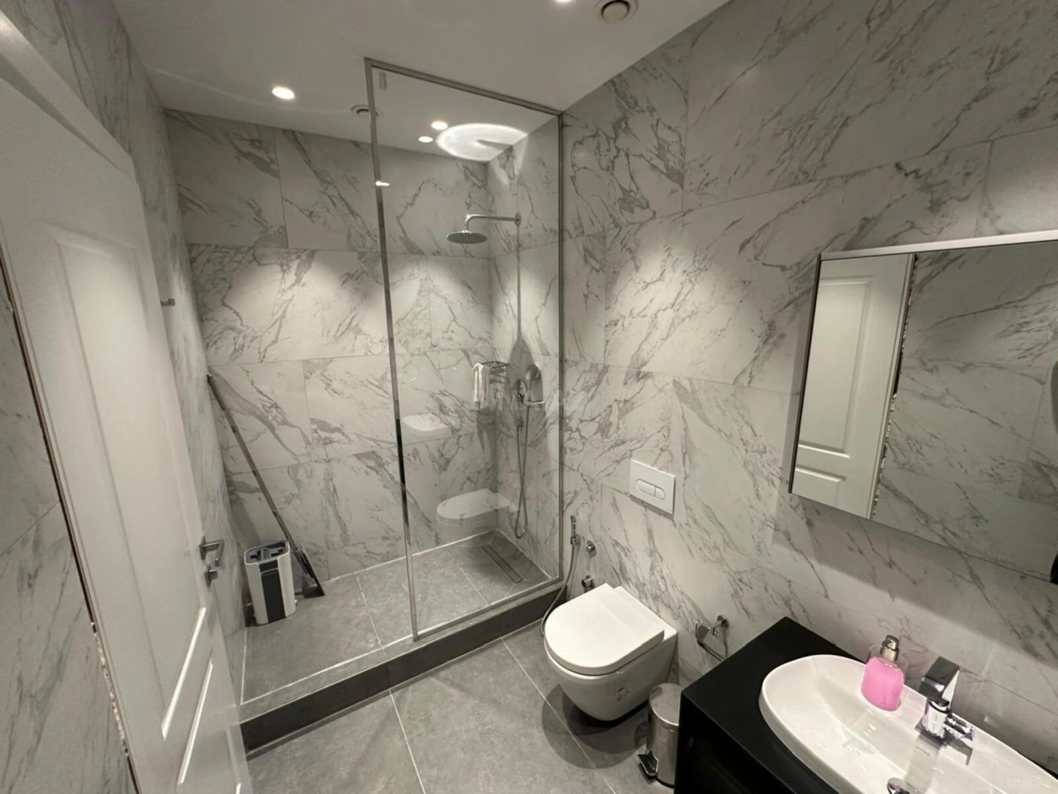 Kirayə verilir 3 otaqlı mənzil 111 m²