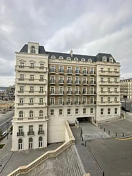 Kirayə verilir 3 otaqlı mənzil 111 m²