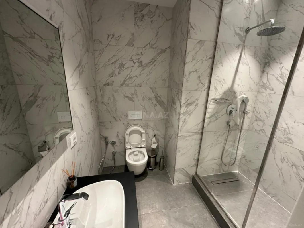 Kirayə verilir 3 otaqlı mənzil 111 m²