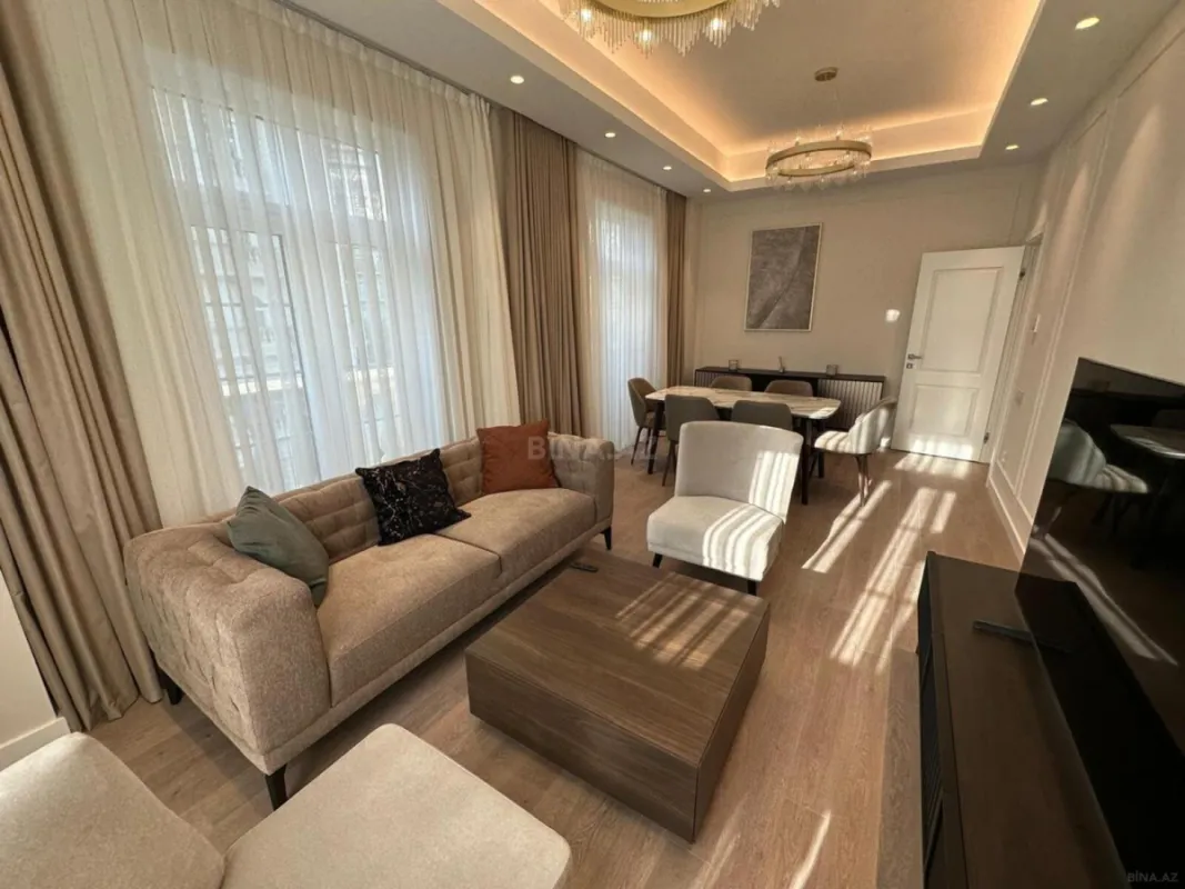 Kirayə verilir 3 otaqlı mənzil 111 m²