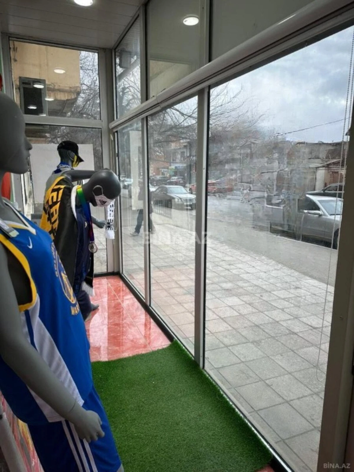 Kirayə verilir 2 otaqlı ofis 70 m²