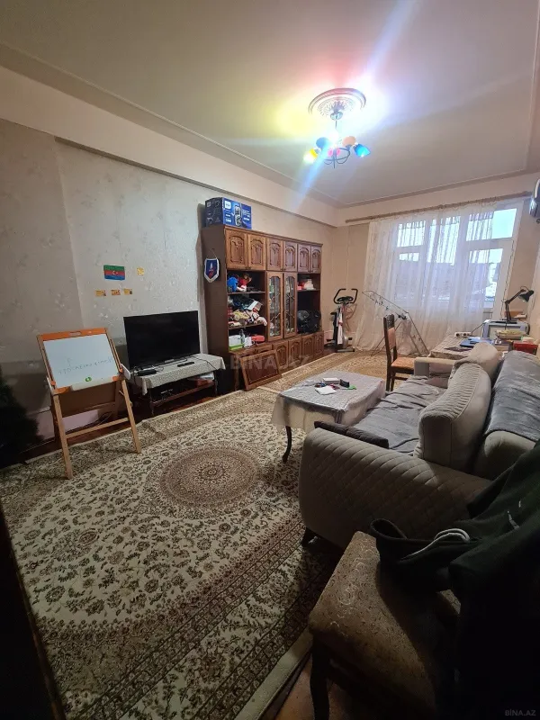 Satılır 2 otaqlı mənzil 70 m²
