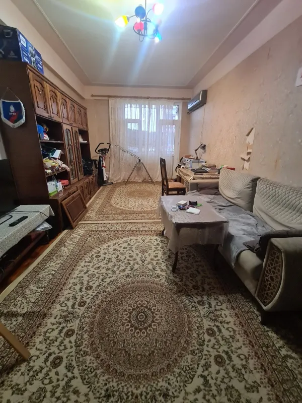 Satılır 2 otaqlı mənzil 70 m²