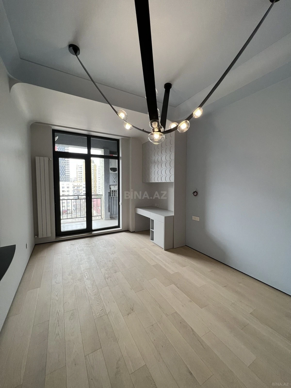 Satılır 3 otaqlı mənzil 109 m²