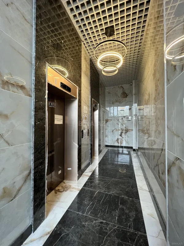 Satılır 3 otaqlı mənzil 109 m²