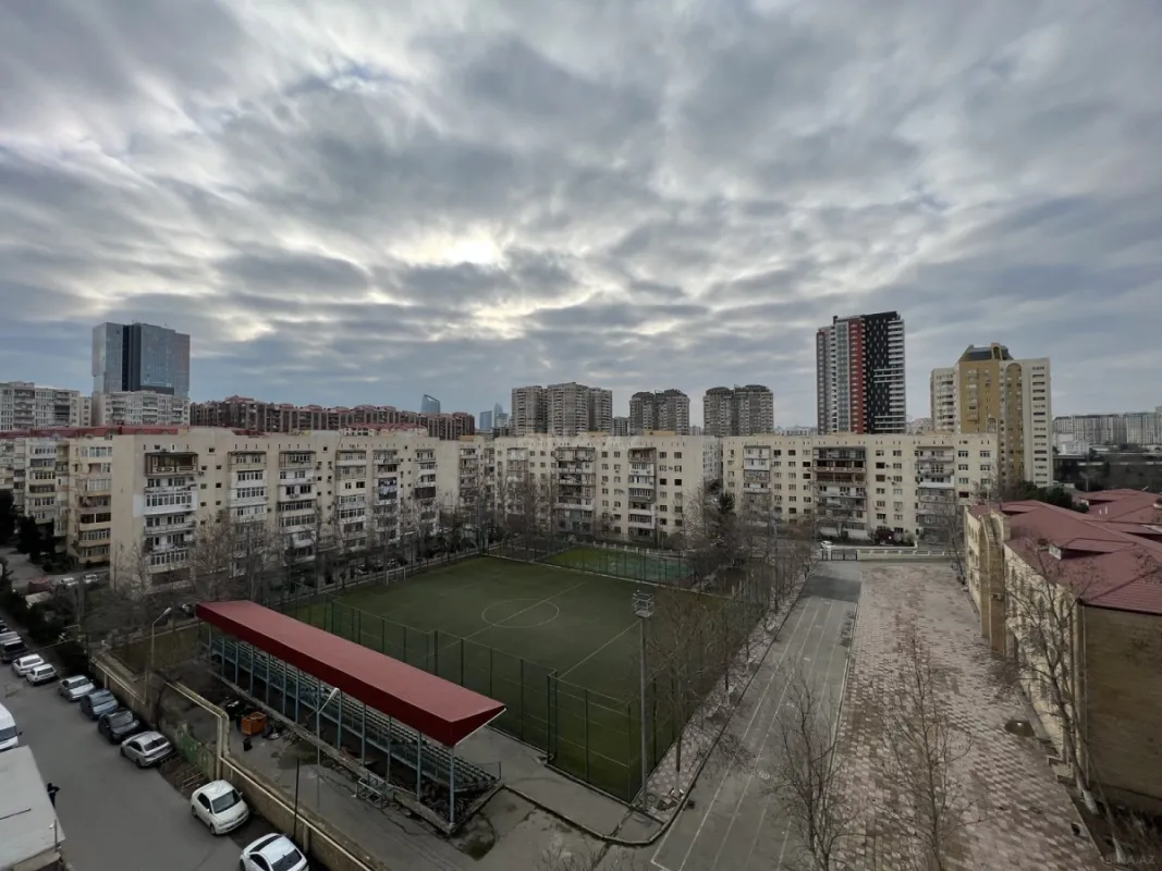 Satılır 3 otaqlı mənzil 109 m²