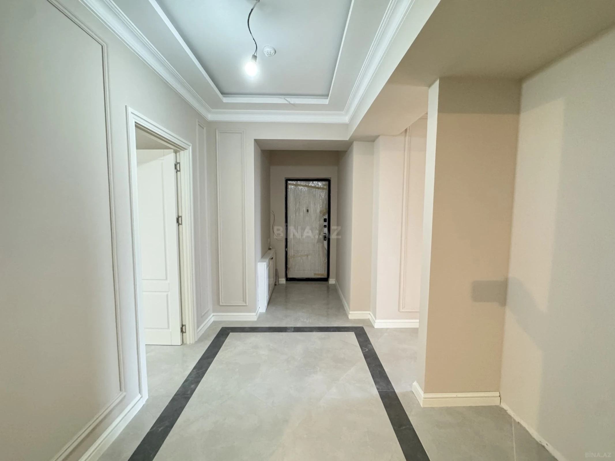 Satılır 3 otaqlı mənzil 128 m²