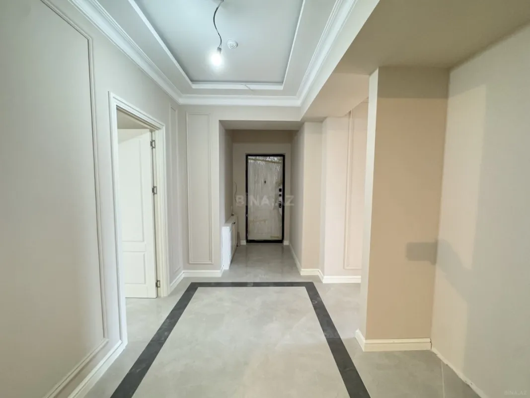 Satılır 3 otaqlı mənzil 128 m²