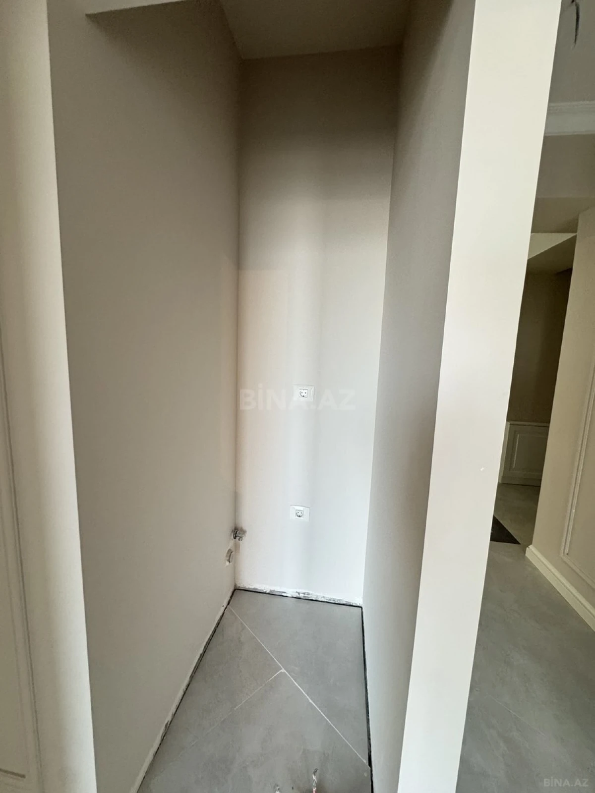 Satılır 3 otaqlı mənzil 128 m²