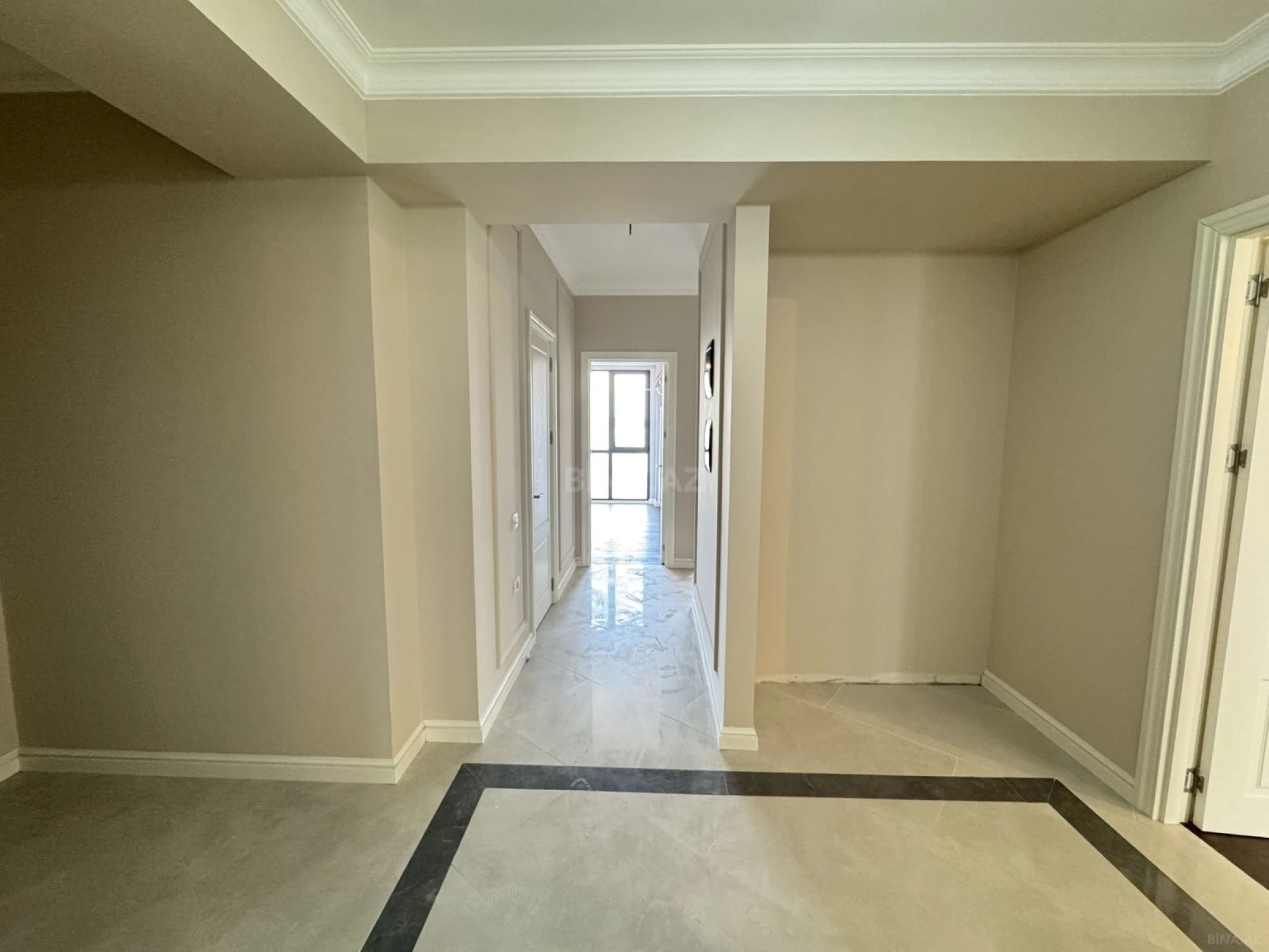 Satılır 3 otaqlı mənzil 128 m²