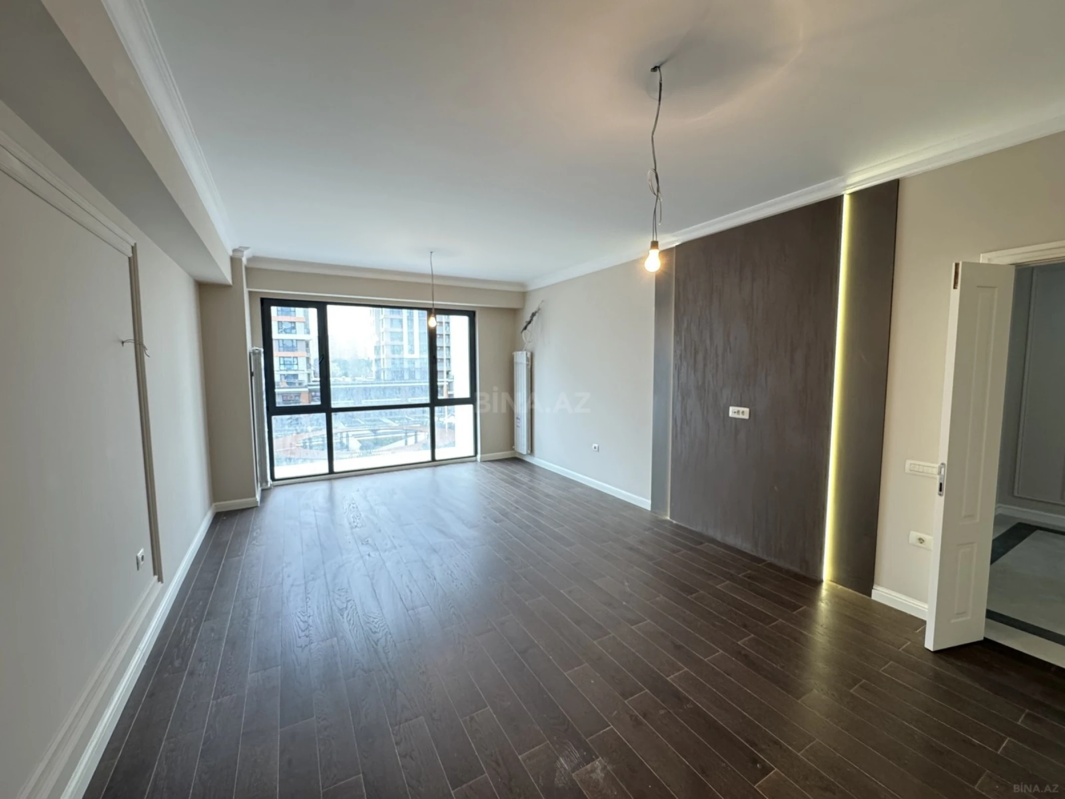 Satılır 3 otaqlı mənzil 128 m²