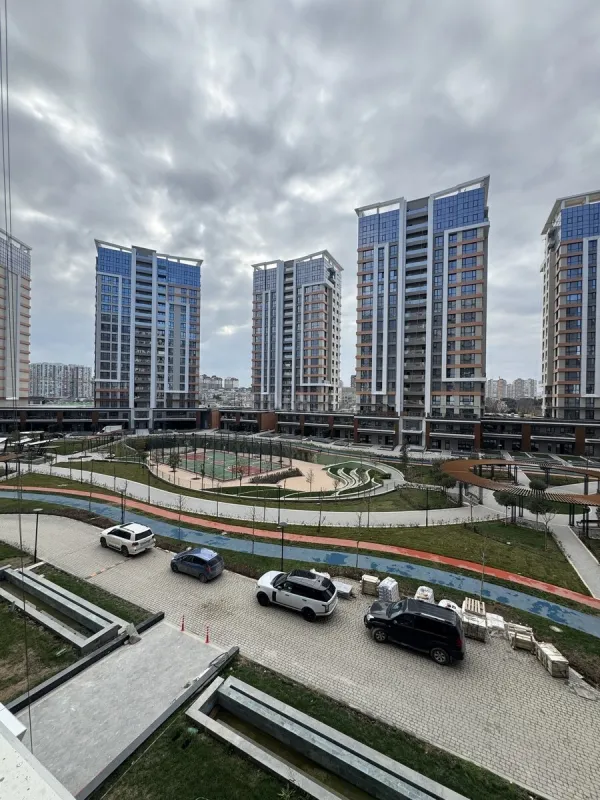 Satılır 3 otaqlı mənzil 128 m²